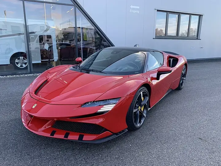 Ferrari Sf90 2021 photo 2