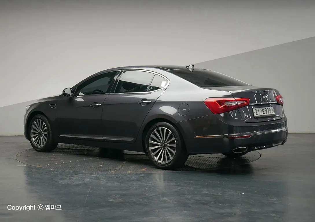 Kia K7 2014 photo 2