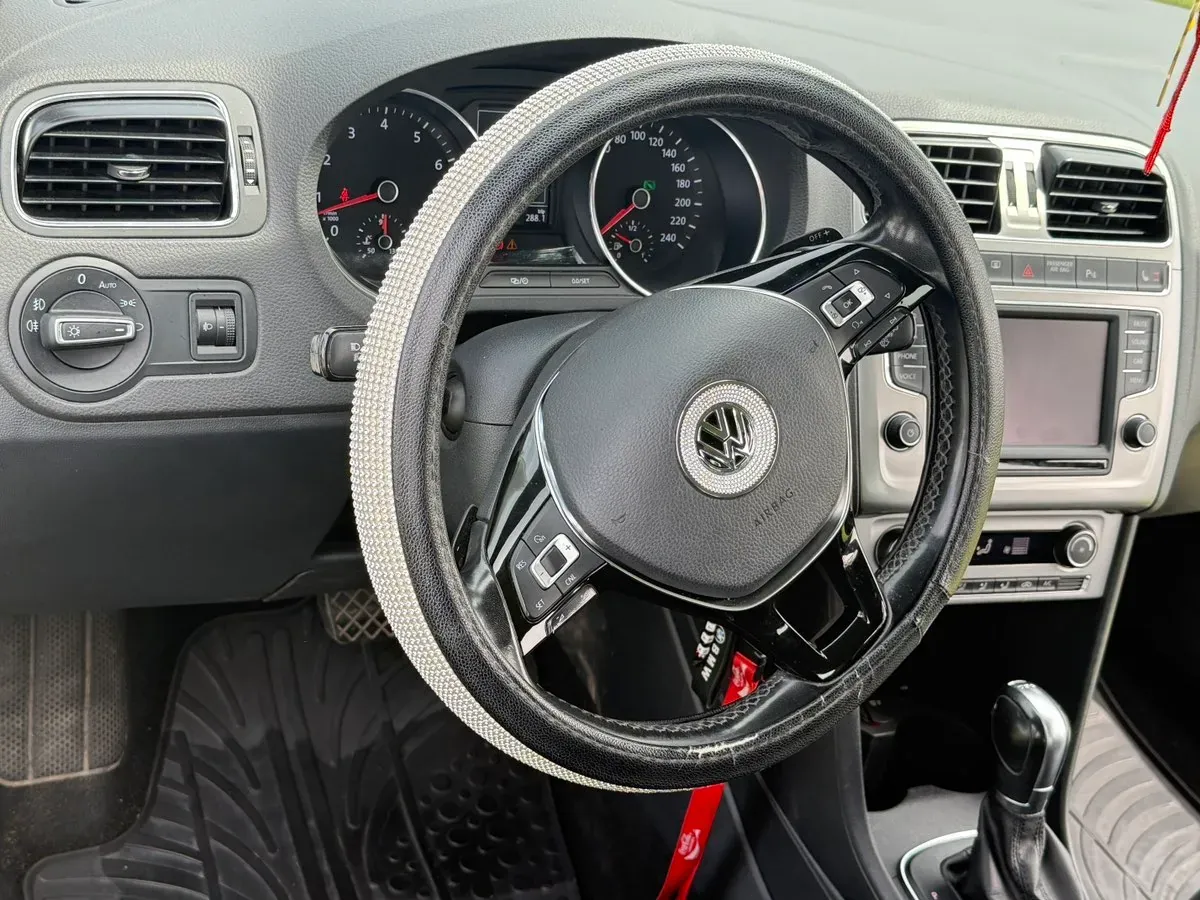 Volkswagen Polo 2014 photo 3