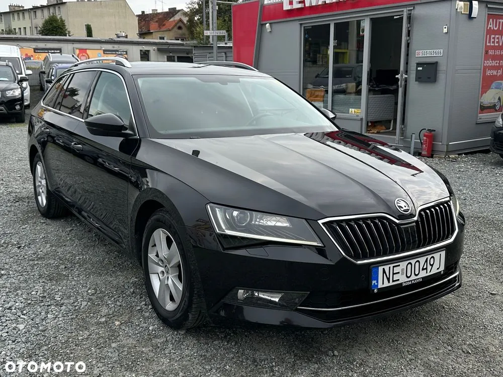 Skoda Superb 2017 photo 2