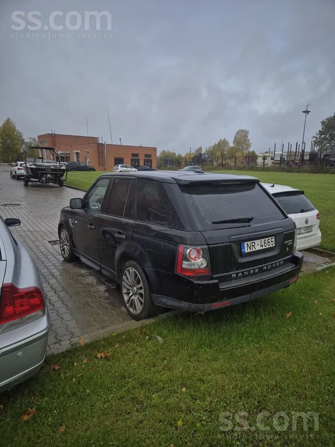 Land Rover Range Rover Sport 2010 photo 4