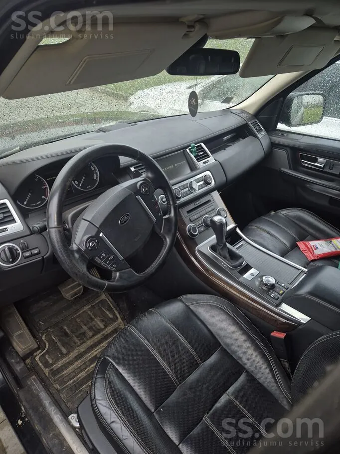 Land Rover Range Rover Sport 2010 photo 5