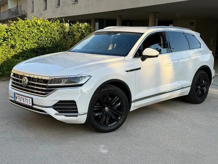 Volkswagen Touareg 2019 photo 3