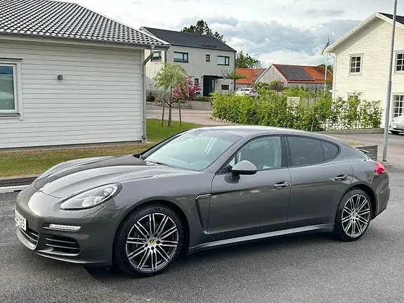 Porsche Panamera 2016 photo 3