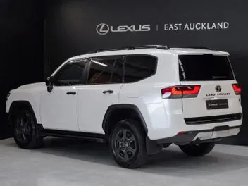 Toyota Land Cruiser 2023 photo 3