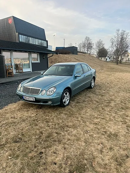 Mercedes-Benz E240 2003 photo 2