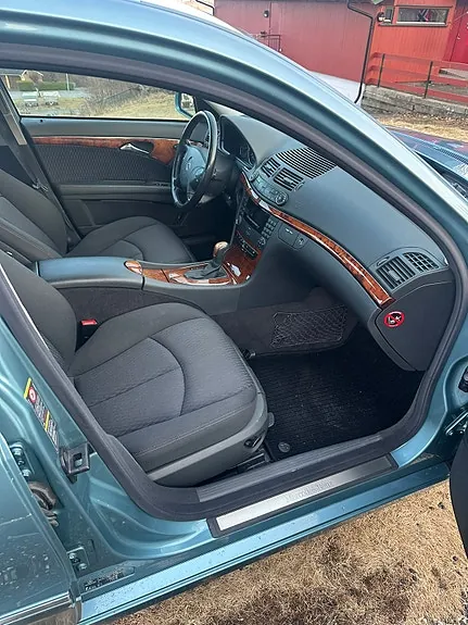 Mercedes-Benz E240 2003 photo 4