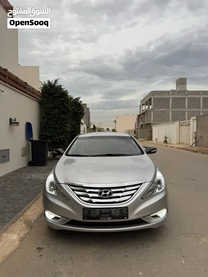 Hyundai Sonata 2012 photo 2