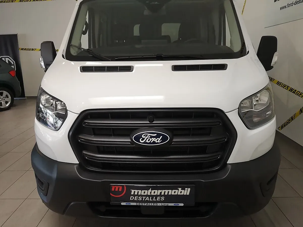 Ford Transit photo 2