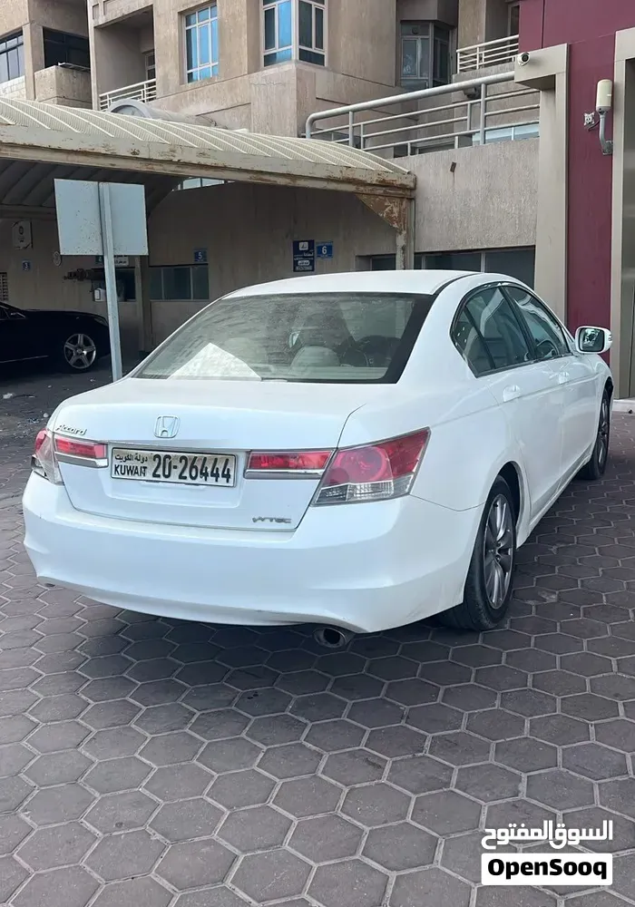 Honda Accord 2012 photo 3