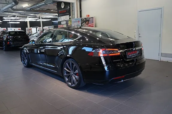 Tesla Model S 2015 photo 5