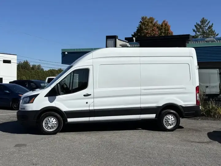 Ford Transit 2023 photo 4