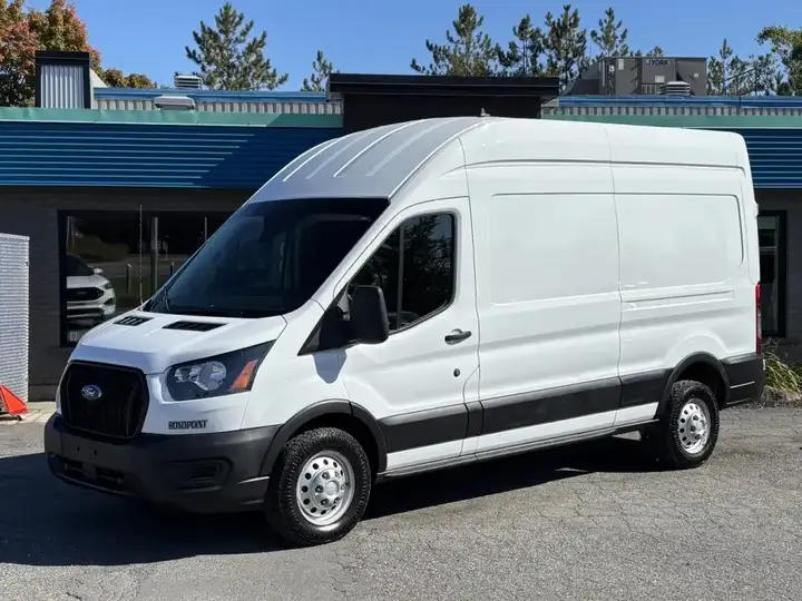 Ford Transit 2023 photo 3