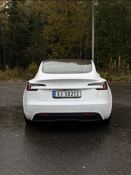 Tesla Model 3 2024 photo 5