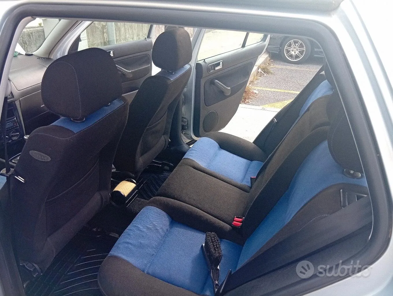 Volkswagen Golf 2001 photo 2