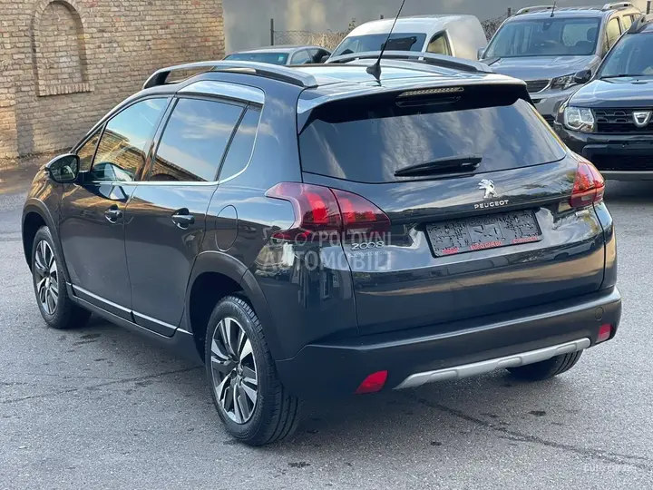 Peugeot 2008 2016 photo 5
