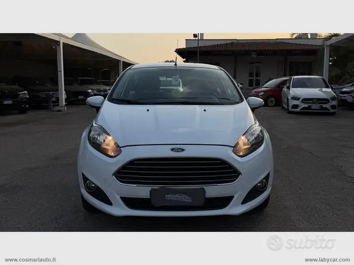 Ford Fiesta 2015 photo 2