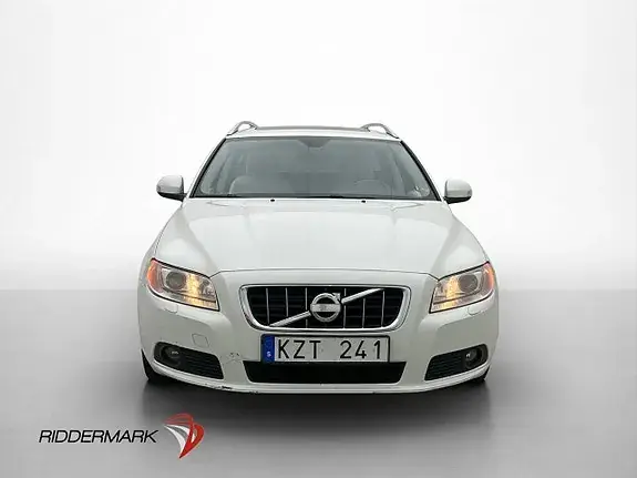 Volvo V70 2011 photo 2