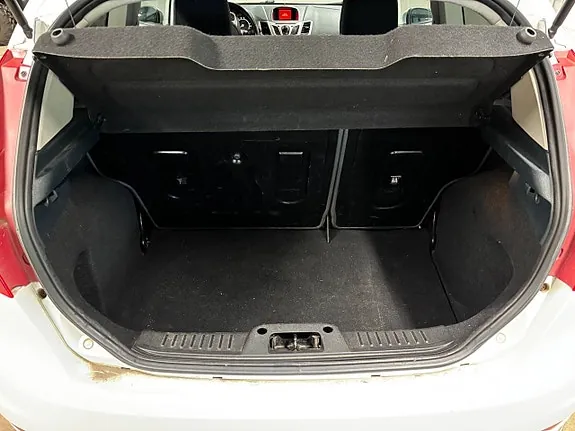 Ford Fiesta 2011 photo 5