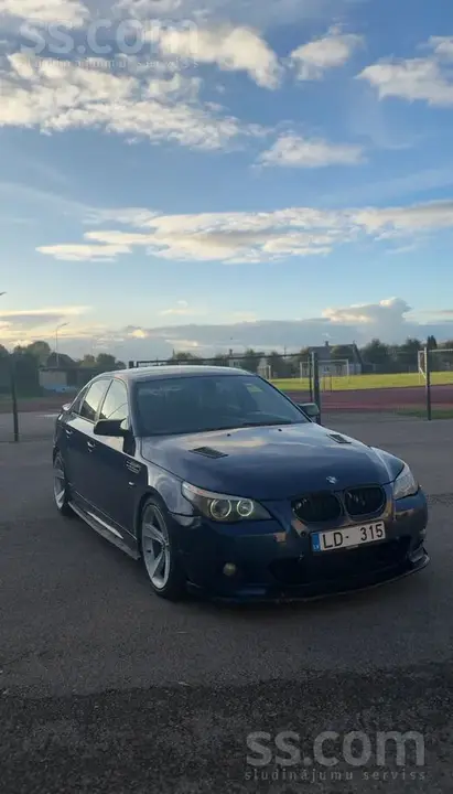 BMW 530