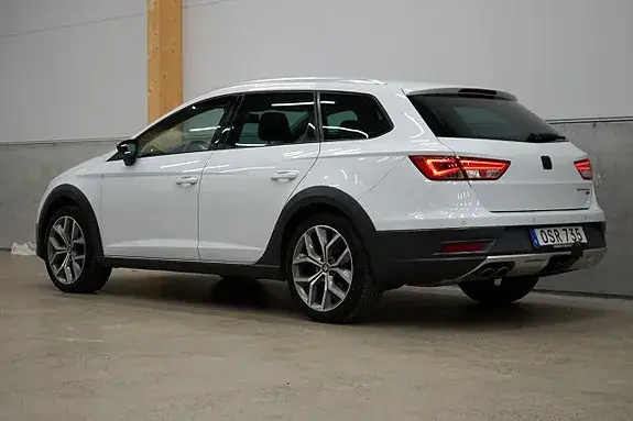 Seat Leon 2015 photo 4