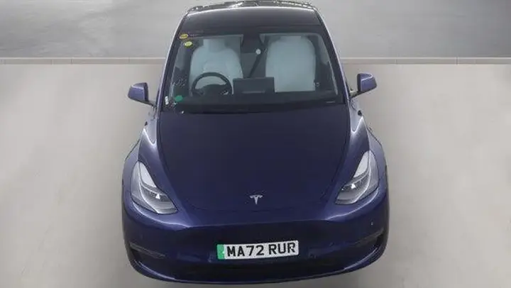 Tesla Model Y 2022 photo 2