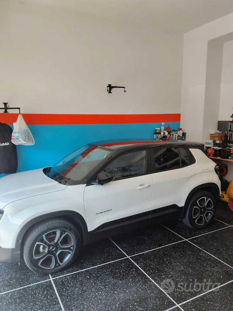 Jeep Avenger Summit
