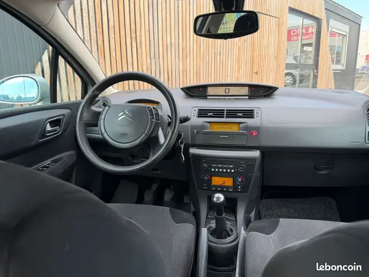Citroen C4 2005 photo 4