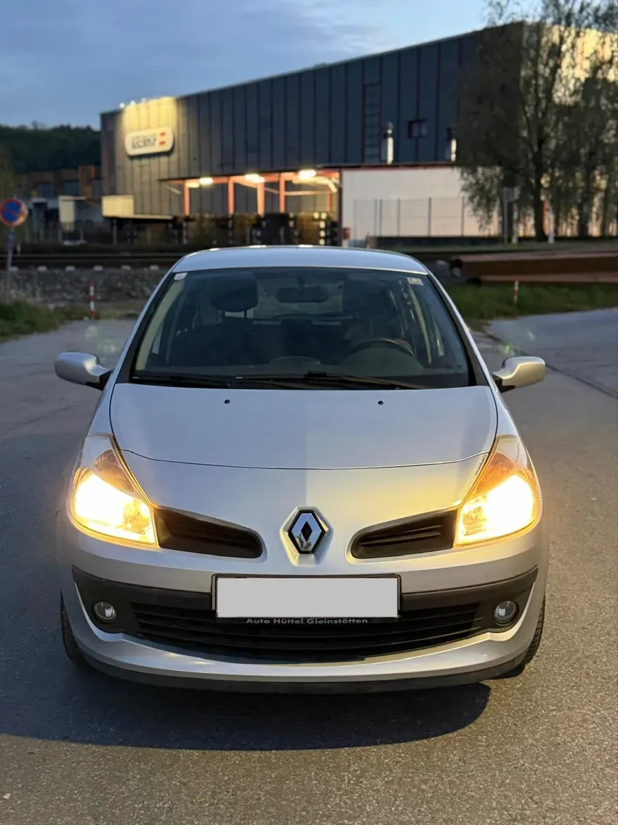 Renault Clio 2007 photo 3