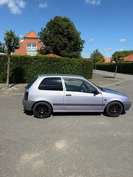 Toyota Starlet 1998 photo 5