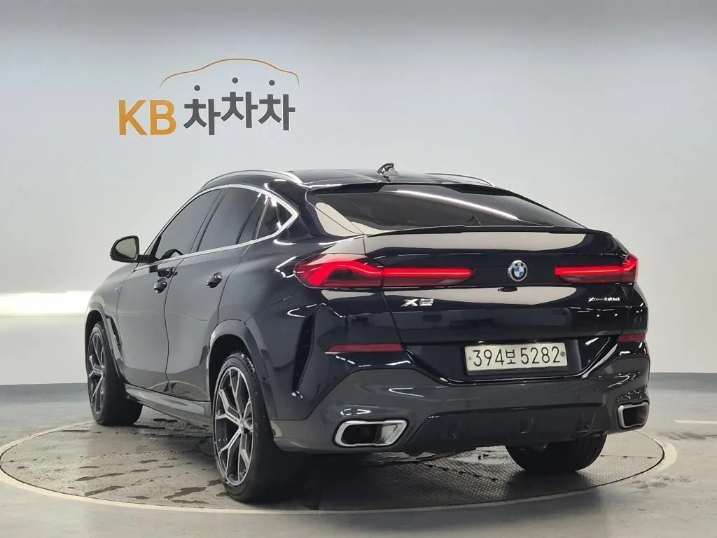 BMW X6 2021 photo 2