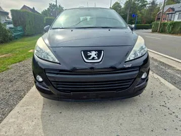 Peugeot 207 2013 photo 2