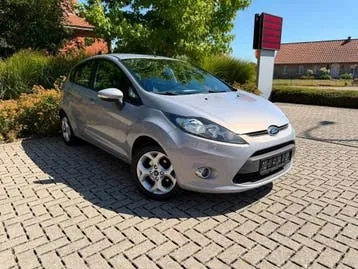 Ford Fiesta 2013 photo 2