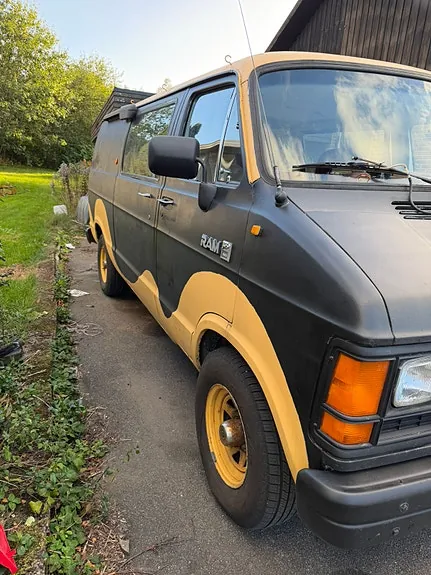Dodge Ram 2500 1988 photo 2