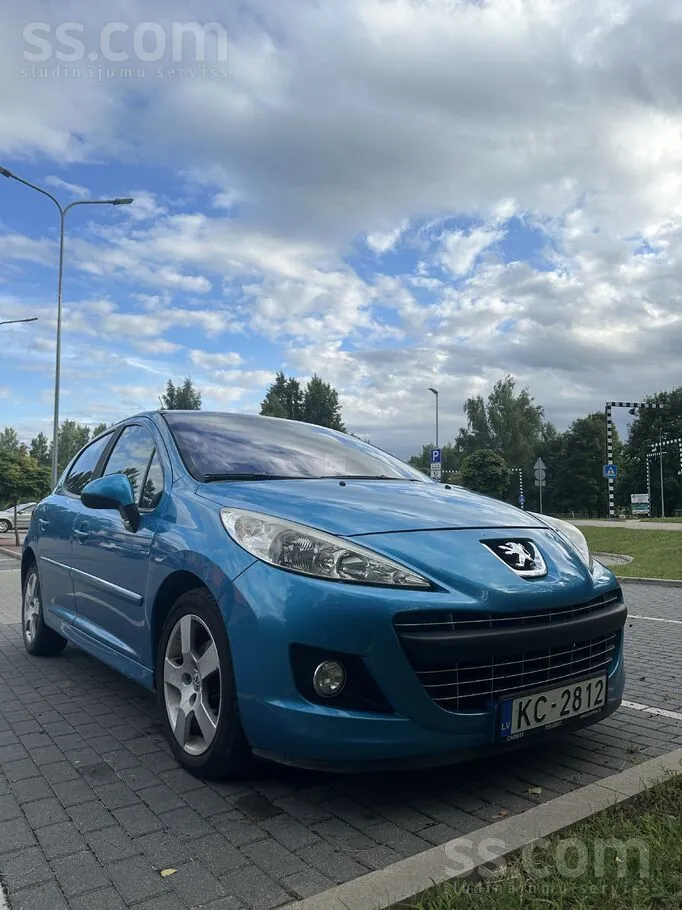 Peugeot 207 2012 photo 2