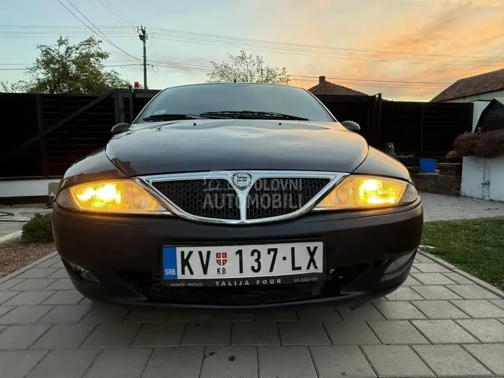 Lancia Ypsilon 2001 photo 4