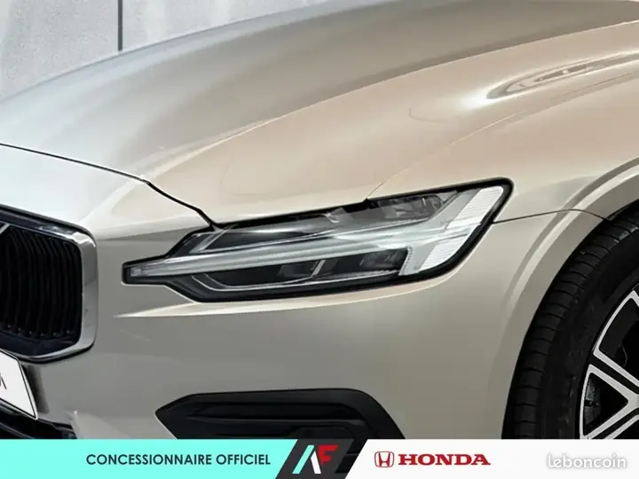 Volvo S60 2024 photo 2