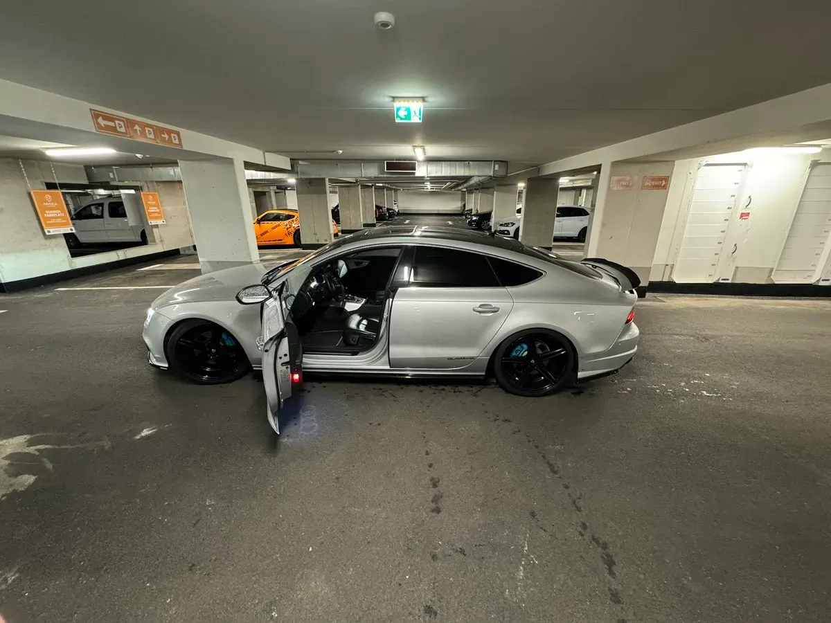 Audi A7 2011 photo 2