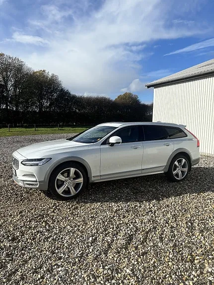 Volvo V90 Cross Country 2018 photo 3