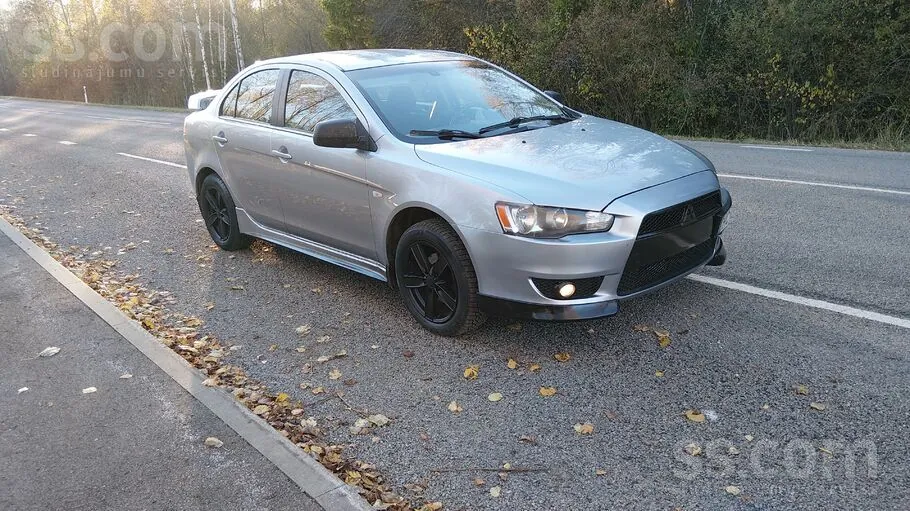 Mitsubishi Lancer