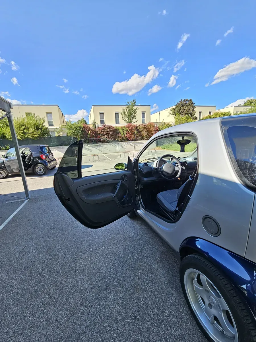 Smart Fortwo 2002 photo 2