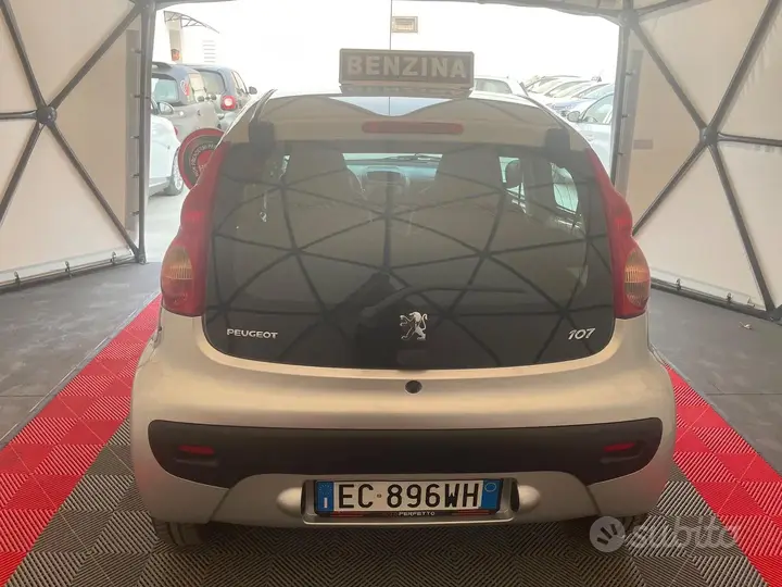 Peugeot 107 2010 photo 4