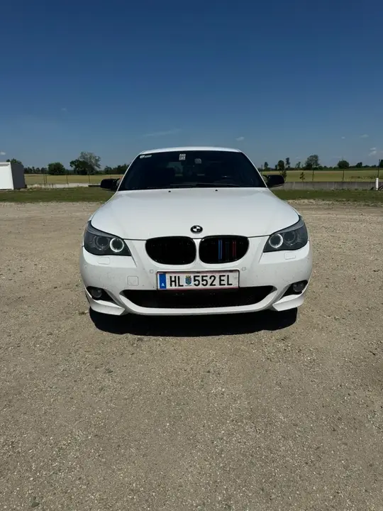 BMW 5 Series 2007 photo 2