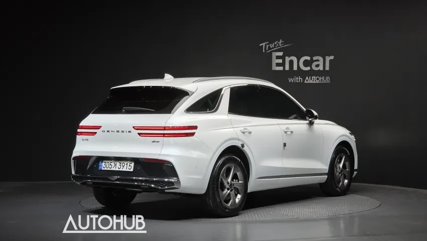 Genesis Gv70 2024 photo 2