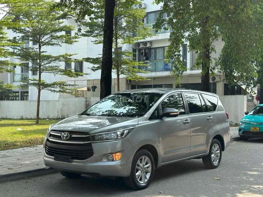 Toyota Innova 2017 photo 3