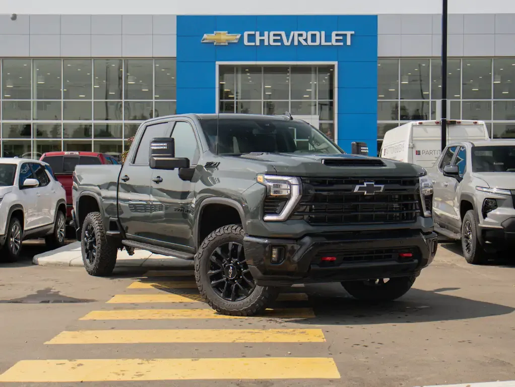 Chevrolet Silverado 3500 2026 photo 2