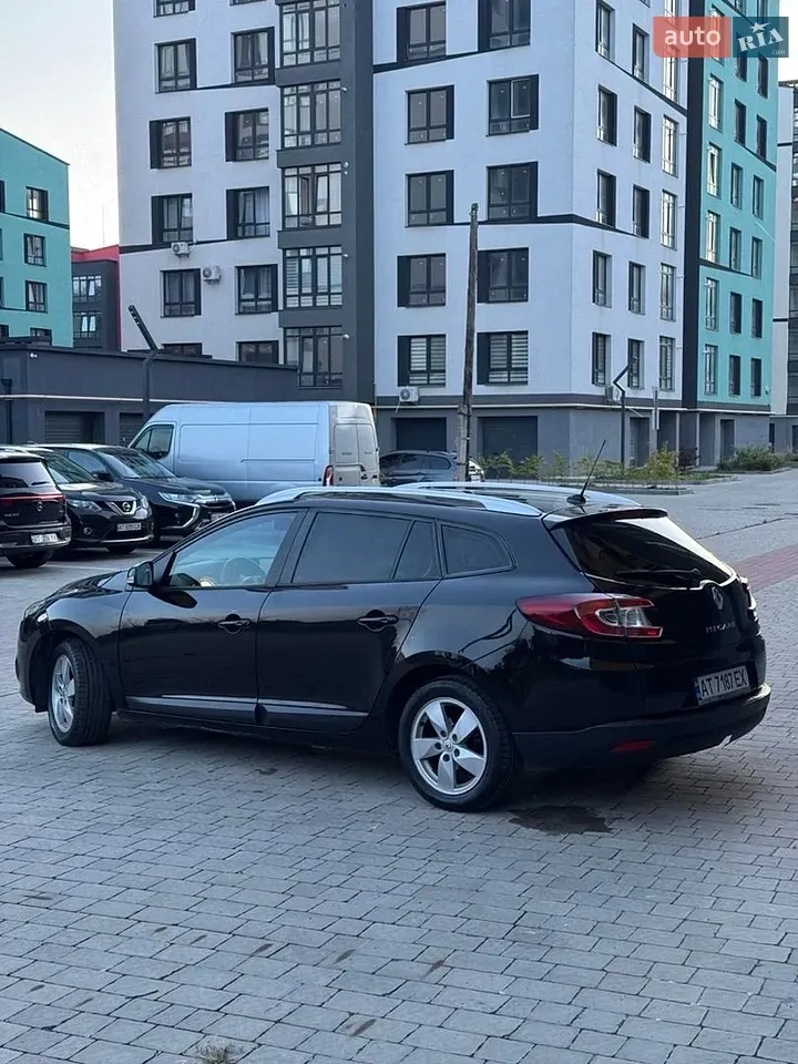 Renault Megane 2011 photo 4