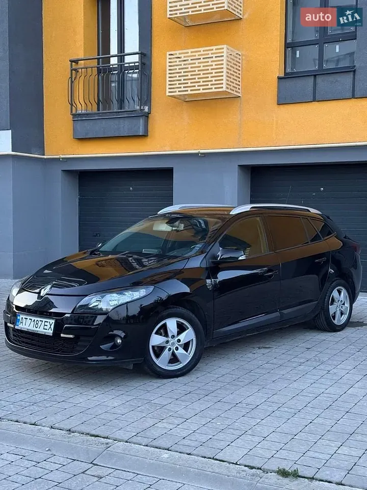 Renault Megane 2011 photo 2