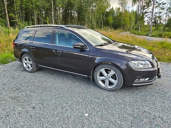 Volkswagen Passat 2012 photo 3