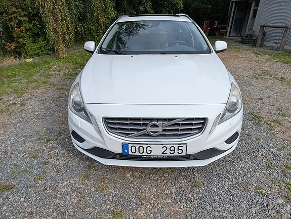 Volvo V60 2013 photo 2